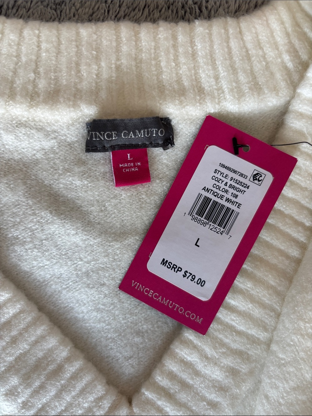 Vince Camuto High-Low V-Neck Sweater in Antique White Size Large NWT - Picture 3 of 5